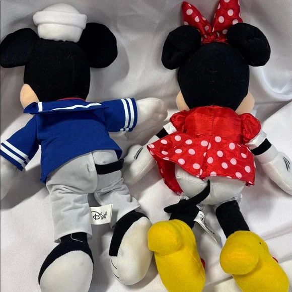 Disney Mickey and Minnie Plush Toy - Picture 2 of 4